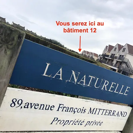 Brise De Sur La Naturelle, à , Parking Wimereux