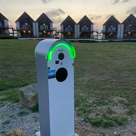 Brise De Sur La Naturelle, à , Parking Appartamento