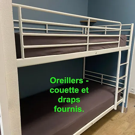 Brise De Sur La Naturelle, A , Parking *