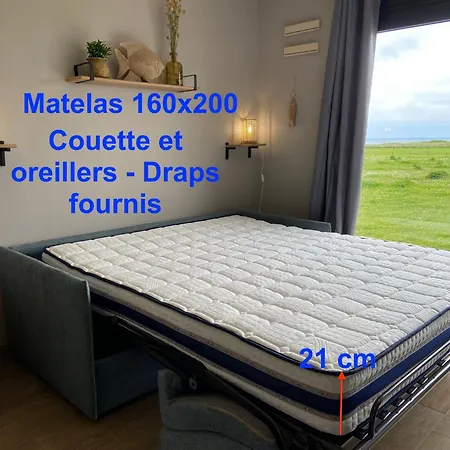 Brise De Sur La Naturelle, à , Parking Appartement